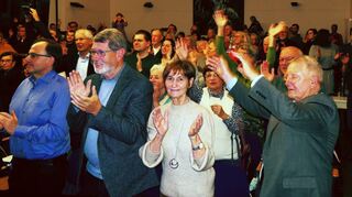 Die Zuhörer zeigten sich begeistert von den Gesangsdarbietungen. Nach jedem Titel gab es kräftigen Applaus, am Ende wurde stehend applaudiert und es gab Bravo-Rufe.