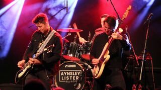 Im Musiktheater Rex in Bensheim begeisterte Aynsley Lister und seine Band das Publikum mit großer Spielfreude.