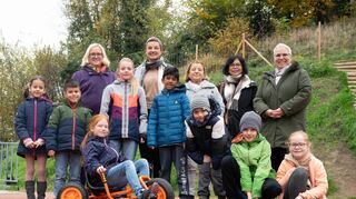 ble, Lorsch, Wingertsvbergschule, Spende Ausländerbeirat m Bewegungsfahrzeuhg, ,, Bild: Thomas Neu