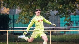 Der FV Biblis muss wohl auf Constantin Morweiser verzichten. Der Torhüter verdrehte sich beim Spiel in Lorsch das Knie.