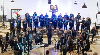 In der Freiraumkirche Sankt Laurentius gaben das Akkordeon-Orchester und Chor Vokalklang unter dem Titel „Sounds of Silence“ ein gemeinsames Konzert.