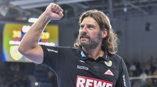 Hatte zuletzt wieder deutlich mehr Grund zur Freude: Löwen-Trainer Sebastian Hinze.