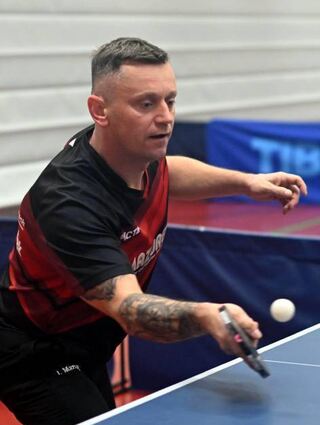 Tischtennis Bezirksliga VfR Fehlheim III - Topspin  Mazurek (Lorsch)
Foto: Jürgen Strieder