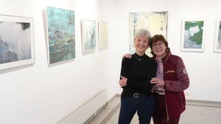 Die Malerin Barbara Gertitschke und die Fotografin Lucie Heirich widmen ihre Arbeiten der Natur und verstehen sie als Hommage an die Umwelt.