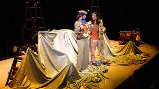 Auf Einladung des Förderverein Freunde des Parktheaters führte das Tromm-Theater das Stück „Eine zauberhafte Reise hinters Licht“ für Kindergartenkinder im Bensheimer Parktheater auf.