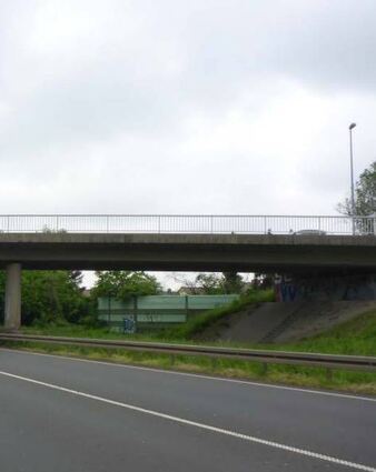 Die Sanierung der Brücke über die B 47 in Bürstadt verzögert sich.