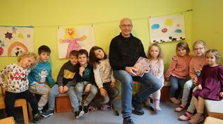 <p>Kurt Dersch hat in der Kita Baur de Betaz vorgelesen.<br></p>