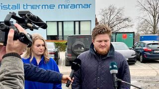 Die Geschäftsführer Lara und Nicolas Steinhart beim Pressetermin.