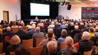Bensheim, Bürgerhaus, Bürgerversammlung zur Haushaltssituation der Stadt, 12.12.2024; Foto: Thomas Zelinger