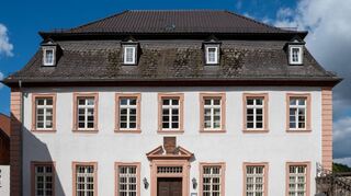 Die Stadt Lindenfels wird 2025 einen harten Sparkurs einschlagen und ihre Rücklagen aufbrauchen müssen, um die steigenden Kosten und das Defizit in der Haushaltskasse ausgleichen zu können.