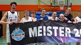 Mit einer gelungenen Kader-Mischung aus Jung und Alt spielen die Bensheimer VfL-Basketballer eine souveräne Saison in der 2. Regionalliga und schaffen als Meister die sofortige Rückkehr in die 1. Regionalliga.