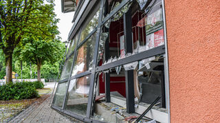 Der Sachschaden ist bei der Sprengung eines Geldautomaten meist höher als die Beute.