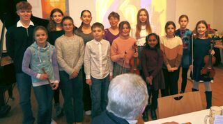 Kinder der Musikschule Stadt Lorsch bereicherten das Programm mit weihnachtlichen Weisen.