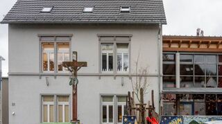 <p>In der Heidelberger Straße 21 ist heute die Kita St. Albertus zu finden.<br></p>