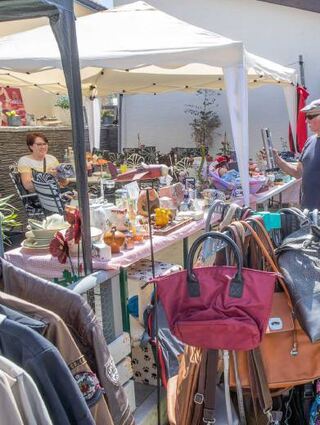 Der Ortsflohmarkt überzeugt stets mit großer Auswahl.