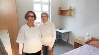 <p>Maria Heeß und Martina Evertz (li.) vom Vorstand des Vereins Frauenhaus sind erleichtert, die rund vierjährige Bauphase hinter sich zu haben. <br></p>