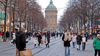 Am dritten Adventssamstag strömten viele Besucher zum Weihnachtseinkauf in die Mannheimer Innenstadt.
