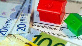 Die Grundsteuer B steigt seit einigen Jahren in vielen Städten und Gemeinden stark an. Auch 2025 wird es vielerorts teurer. Das belastet viele Immobilienbesitzer und Mieter finanziell.