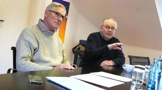 Andreas Duffner (links) und Hans-Peter Meister vom Bürgernetzwerk Bensheim im Gespräch mit der BA-Redaktion.