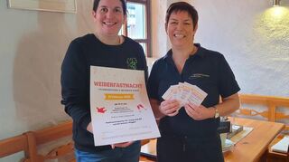 bhe Geppenheim Sie bilden ein starkes Team: Christina Lulay (l.) von Weinbau Koob und Nicole Mitsch (r.) vom Café Restaurant "Fachwerkstube" ziehen gerne gemeinsam an einem Strang. In diesem Jahr laden sie erstmals zur Weiberfastnachts-Party ein.