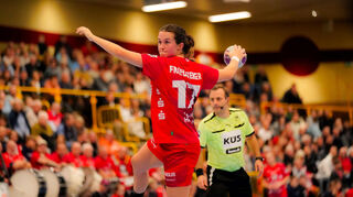 Kapitänin Lisa Friedberger erzielte drei Treffer bei der knappen 35:36-Auswärtsniederlage der Flames beim Thüringer HC.