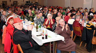 Die Benefizveranstaltung „Fastnacht anno dazumal“ sorgte für ein ausverkauftes Paulusheim