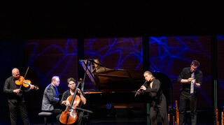 „Spark - Die klassische Band“ war am Samstagabend zu Gast im Parktheater.