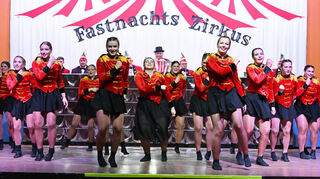 Das KVN-Showballett gehörte mit seiner Darbietung zu den vielen tänzerischen Höhepunkten des Abends.
