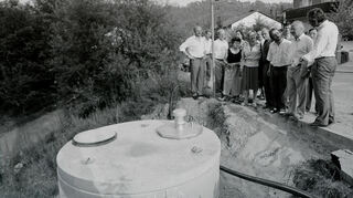 Das historische Foto beim Ortstermin in Hochstädten aus den 1990er Jahren.