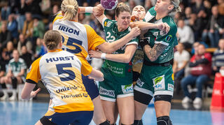 Die Flames mit Isabell Hurst und Kim Irion verloren das umkämpfte Auswärtsspiel bei Frisch Auf Göppingen mit 32:34.