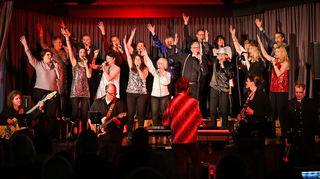 Viel Stimmung versprühte der Chor Canta con Me bei seinem Konzert in Lindenfels.