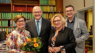 Michael Meister (2.v.l.) mit Ehefrau Heidi (links), Birgit Heitland (rechts)und Alexander Bauer
