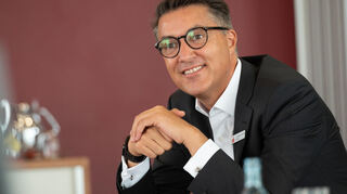 Vorstandsvorsitzender Johannes Erich Schulz erklärt im Interview, dass die Sparkasse Bensheim auch künftig das Ehrenamt fördern wird.