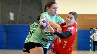 Die Junior-Flames mit Chiara Schmitz (re.) konnten auch im Topspiel vom THC nicht gestoppt werden