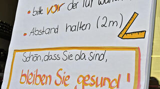 Corona-Sicherheitsregeln setzten sich auch beim Einkauf durch. Bild: Dietmar Funck