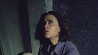 Fernanda Torres als Eunice Paiva in einer Szene des Films „Für immer hier“.
