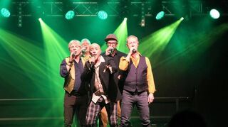 Die Flying Pickets begeistern mit A-cappella-Gesang im Musiktheater Rex.