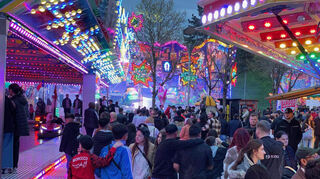 Ab dem 28. März laden Fahrgeschäfte und kulinarische Genüsse zur Frühjahrsmess auf dem Berliner Platz in Ludwigshafen ein.
