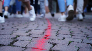 Am 28. Mai leitet „de roure Schdrisch“ die Besucherinnen und Besucher beim Maiway-Festival von Location zu Location. Die gesamte Bensheimer Innenstadt wandelt sich am Abend vor Christi Himmelfahrt zu einer großen Bühne.
