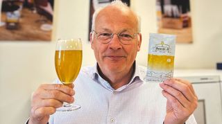 Eine Tüte Bier: Der holländische Pfälzer Anne van Gastel hatte den Gedanken schon in den 90er Jahren. Nachdem er bei BASF in Rente ging, machte er sich an die Arbeit.