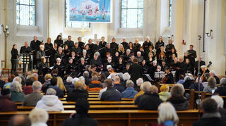 Der Kammerchor Sankt Georg und die Churpfälzische Hofcapelle führten in der Stadtkirche die sogenannte Kaiser-Passion auf.