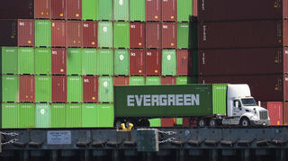 Treten die Zölle so überhaupt in Kraft? Container im Hafen von Los Angeles.