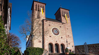 Die Stadtkirche Sankt Georg am Bensheimer Marktplatz.