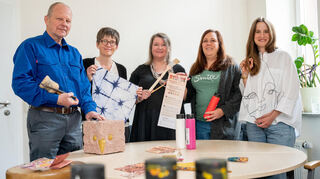 Das Franziskushaus in Bensheim plant nach mehrjähriger Pause wieder das Projekt „Mach mal Kunst!“. Mitwirkende sind (v.li.) Holger Schinz-Sauerwein, Imke Reichard, Cornelia Trautmann, Anne-Sophie Delgado, Luisa Götzinger.