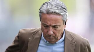Blick nach unten: Jürgen Machmeier, Präsident des SV Sandhausen, plant bereits zweigleisig, denn der Abstieg in die Regionalliga ist höchstwahrscheinlich nicht mehr abzuwenden.