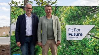 Matthias Renschler, Bürgermeister von Walldorf (links), und SAP-Chef Christian Klein.