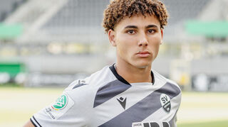 Yanis Outman aus der U19 des SV Sandhausen gehört gegen Erzgebirge Aue erstmals zum Profikader.