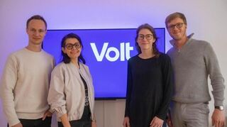 Leiten das Bergsträßer Local Team von Volt: Benedikt Eikmanns , Eva Filz, Salome Saremi-Strogusch, und Gregor Engelter.