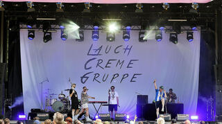 Erster Act beim letzten Akt des Maifeld Derbys: Lauch Creme Gruppe aus Mannheim.