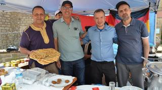 Eine kulinarische Reise durch die Welt wird beim Interkulturellen Fest am 14. Juni in der unteren Fußgängerzone in Bensheim geboten.Bild: Stadt Bensheim